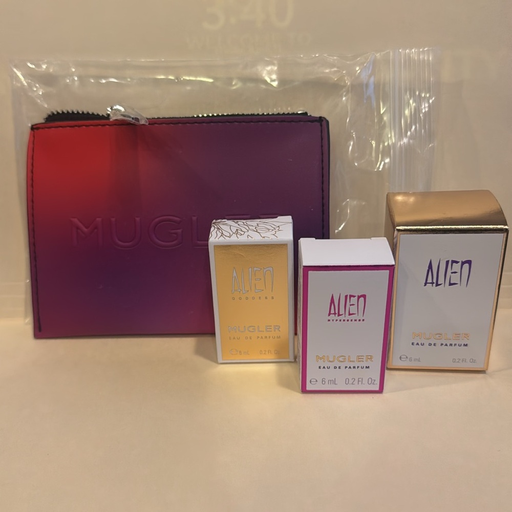 MUGLER 4p Pouch + 3 Alien Mini Purse Travel Size Samples NIP NIB - Picture 3 of 7